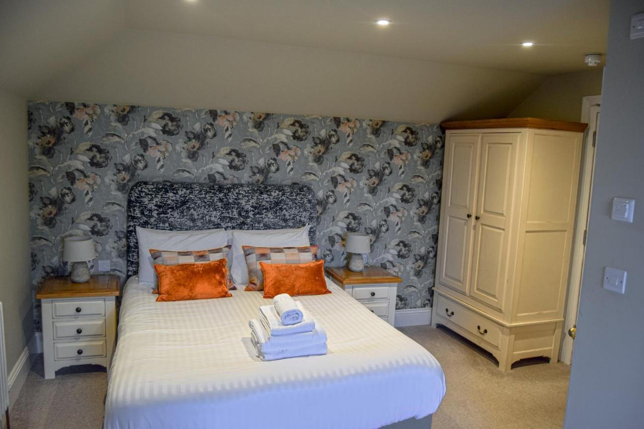 Rock House Hotel Линтън Екстериор снимка