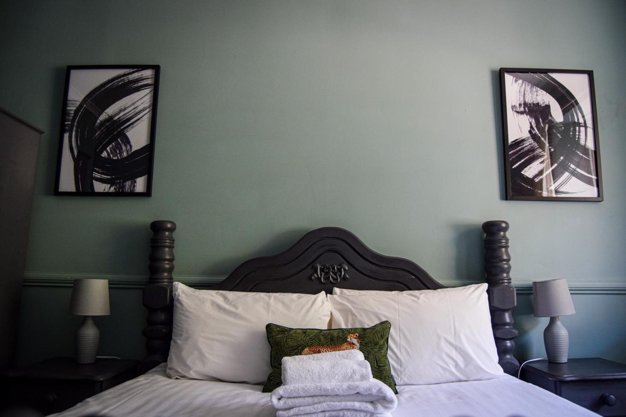 Rock House Hotel Линтън Екстериор снимка