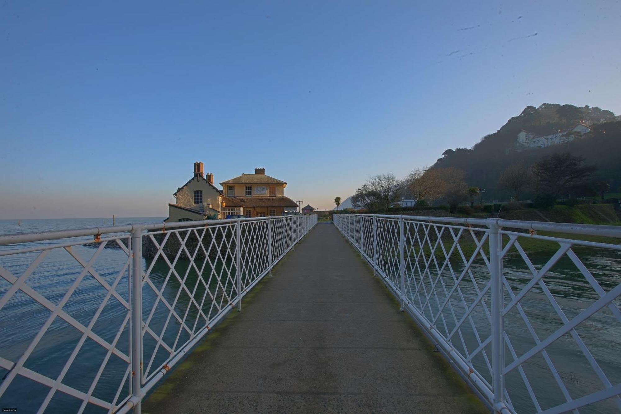 Rock House Hotel Линтън Екстериор снимка